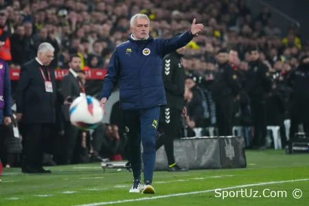 "Fenerbaxche" jamoasi Chempionlar Ligasidan chiqib ketgandan so'ng Joze Mourinoni ishdan bo'shatdi
