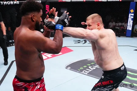Sergey Pavlovich UFC Fight Night 257 turnirida g'alaba qozondi