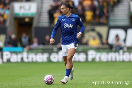 Jek Grilish APLda "Everton" "Liverpul" o'yinida hakamlikni tanqid qildi