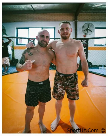Della Maddalena Mahachev bilan jang qilishdan oldin Volkanovski bilan mashg'ulot o'tkazdi