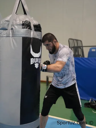"Ikkinchi bosqichni yakunladi." Maxachev UFC 322-ga tayyorgarlikdan olingan fotosuratni namoyish etdi