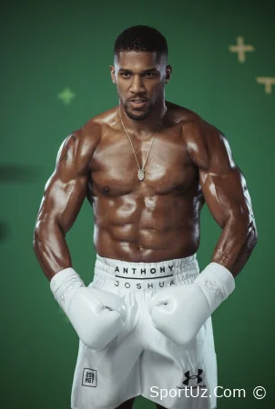 Jeyk Pol bilan jang qilishdan oldin Entoni Joshua haqiqiy jismoniy tayyorgarlikni namoyish etdi