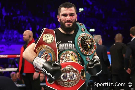 Artur Beterbiyev erkin agentga aylanganini e'lon qildi