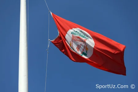 "Liverpul" 72 yoshli klubning antirekordini takrorlab, PSVga mag'lub bo'ldi