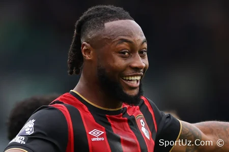 "Liverpul" dan Semenoni "Manchester Yunayted" ushlab qolish niyatida — Caught ofside