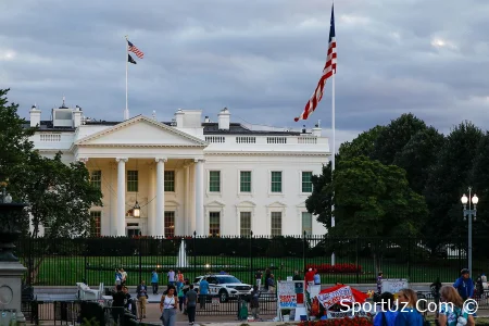 Oq uydagi UFC turniriga dunyoning turli burchaklaridan kelgan mehmonlar tashrif buyurishadi-Variety