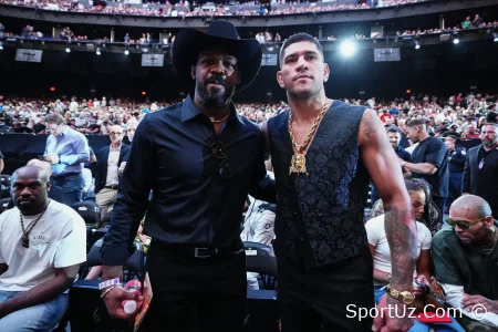 Aleks Pereyra Oq uyda UFC turnirida qatnashmasligini aytdi