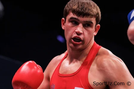 Devid Surov Arman Mahanovni nokautga uchratdi va 2025-yilgi jahon chempionatida oltin medalni qo'lga kiritdi