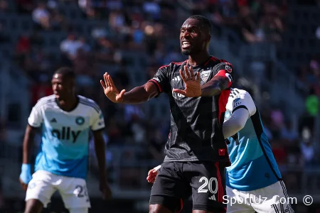 "Liverpul" ning sobiq hujumchisi Benteke jahon chempionatida o'ynash uchun MLSdan Yevropaga qaytishi mumkin