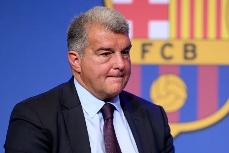 "Ular yolg'on gapirishadi va atmosferani doimo, tinimsiz zaharlaydilar." Laporte - "Real"telekanali haqida