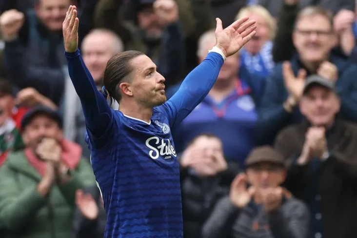 Everton Grealishni saqlab qolishni istaydi va shaharni 50 million — FI-dan narxni pasaytirishga ishontirmoqchi