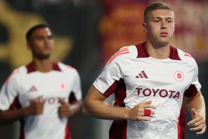 Shish Dovbika tomonidan taklif etilgan "Roma" "Sanderlend", "va" - - Nikola skira