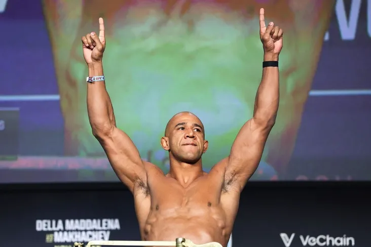 UFC jangchisi: Poatan butunlay boshqa hayvon. Chimayevga jim turish va o'rta vaznda qolish yaxshiroqdir