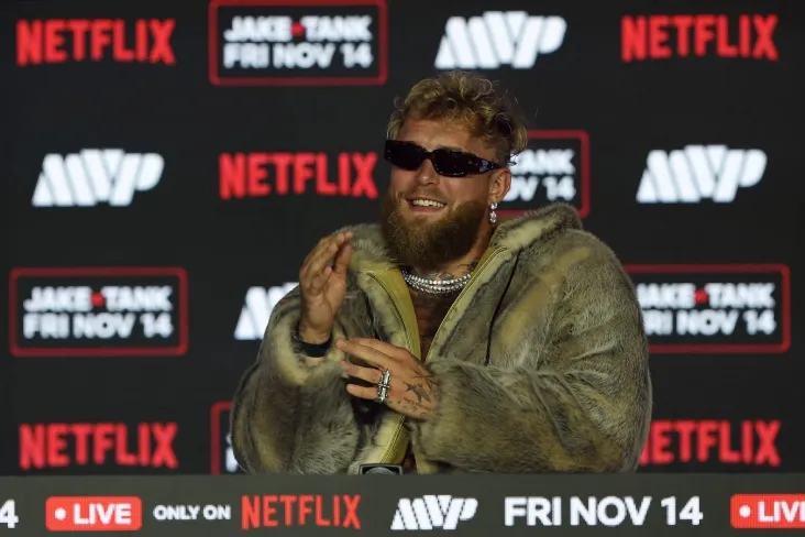 Jeyk Pol Frensis Ngannu bilan jang qilmoqchi ekanligini aytdi