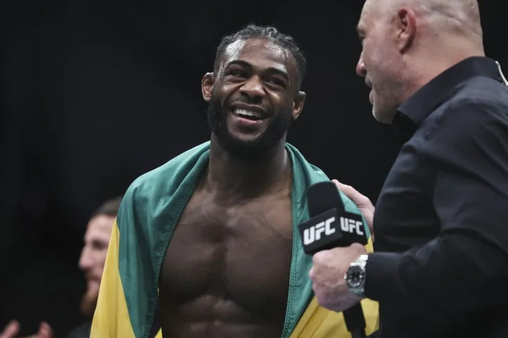 "Entoni ovqat bilan o'ynayotganga o'xshardi." Aljamain Sterling - Joshuaning Pol bilan jangi haqida