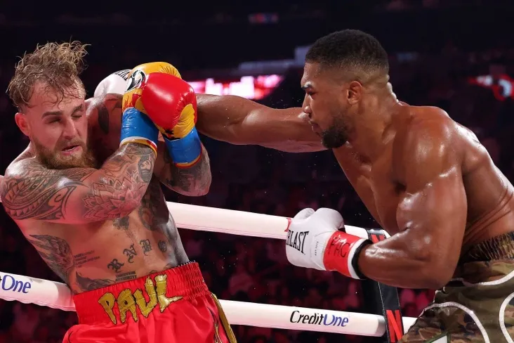 Promouter Joshua Jeyk Pol bilan jang sahnalashtirilganligi haqidagi ayblovlarga javob berdi