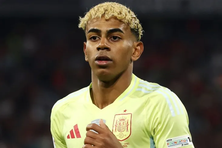 Lamin Yamal o'z uyida saqlanadigan eng qimmatli narsani nomladi