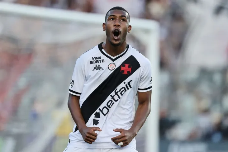 Rayanni imzolashga tayyor bo'lgan Evropaning ikkita eng yaxshi klubi nomlandi. "Zenit" futbolchiga qiziqqan