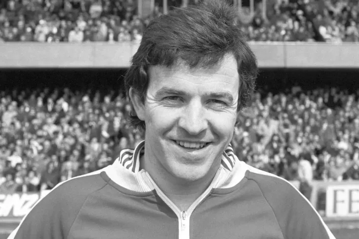 Mashhur "Nottingem Forest" yarim himoyachisi jon Robertson 72 yoshida vafot etdi