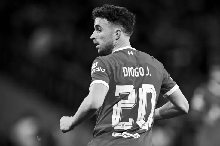 Diogo Jota o'g'illari APLning 18-tur o'yinidan oldin jamoalarning maskotlari bilan maydonga chiqishadi