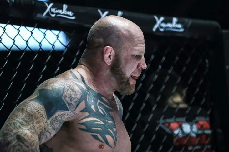 Jeff Monson tarixidagi eng buyuk MMA jangchi nomidagi. U Rossiyadan