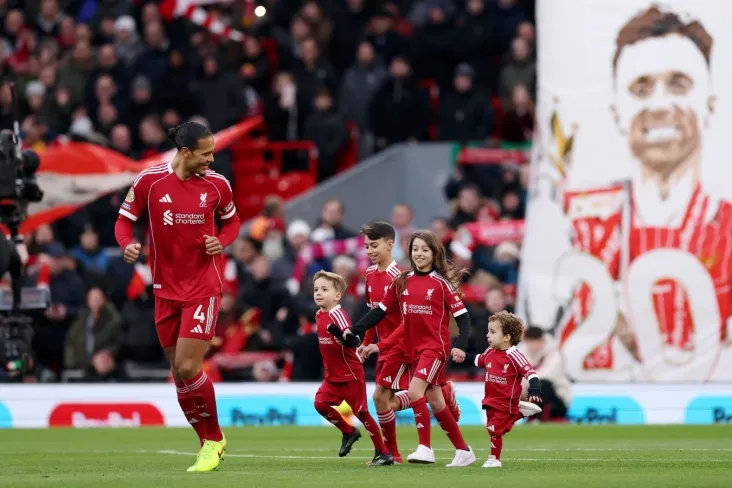 Diogu Jota o'g'illari "Liverpul ""Vulverxempton" o'yinida jamoalarni maydonga olib chiqdilar.