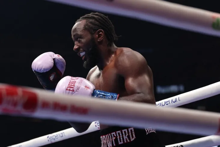 "Men hayotimda hech qachon uning janglarini ko'rmaganman." Terens Krouford-Ilyos Topuriya haqida