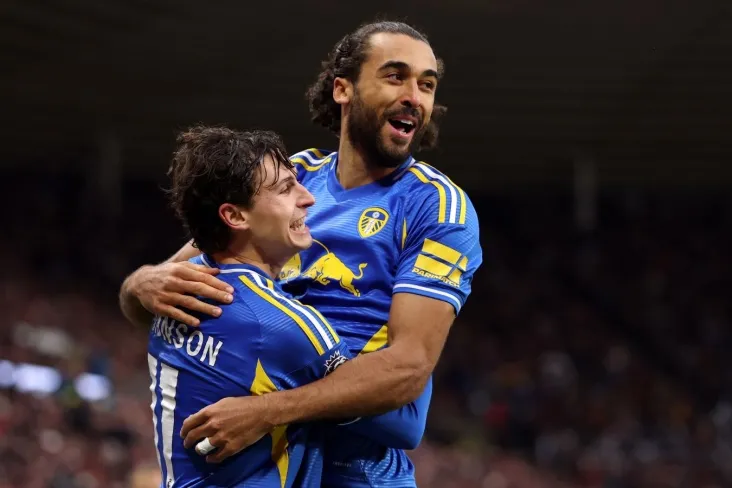 Lids hujumchisi Dominik Kalvert-Lyuin ketma-ket APLning oltinchi o'yinida gol urdi