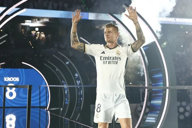 Toni Kroos o'ynagan eng yaxshi futbolchini nomladi