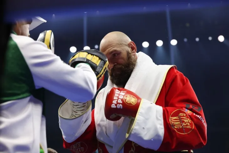 Tayson Fyuri Nigeriyada halokatli halokatdan keyin Entoni Joshuani qo'llab-quvvatladi