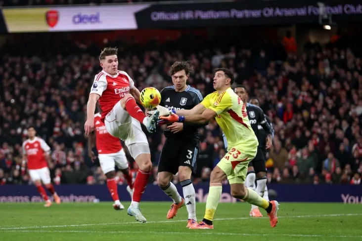 "Arsenal ""Aston Villa" ni mag'lub etib, 2025 yilni APL yetakchilarida yakunladi