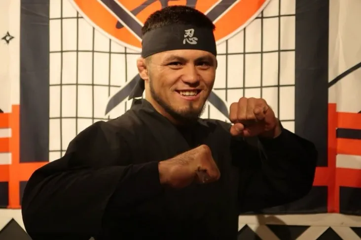 Rajabali Shaydullayev o'z seriyasini mag'lubiyatsiz 17 g'alabaga etkazish orqali Rizin FF unvonini himoya qildi