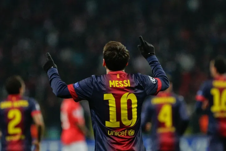 "Barselona" Messi va Ronaldu ishtirok etgan jamoalarni hisobga olmagan holda yil davomida gol urish bo'yicha rekord o'rnatdi