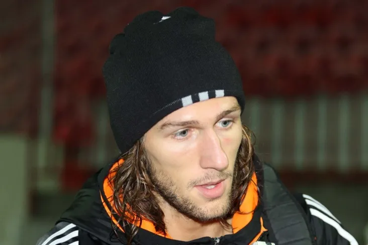 Dmitriy Chigrinskiy nima uchun "Barselona"da o'ynash mumkin emasligini aytdi