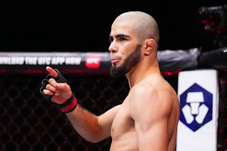 Muhammad Mokayev raf 6 turnirida Brays Mereditga qarshi chiqadi