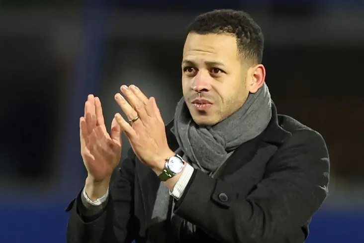 Liam Rosenor "Chelsi"ga o'tishi haqidagi mish-mishlarga izoh berdi