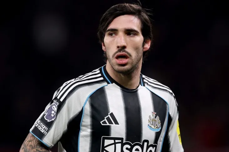 "Chelsi "Nyukasl yetakchilaridan biri — Football Insider-ni nishonga oldi