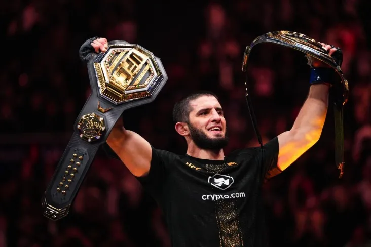 UFC sharhlovchisi anik 2025-yilda jangchilarning eng yaxshi uchta o'yinini e'lon qildi