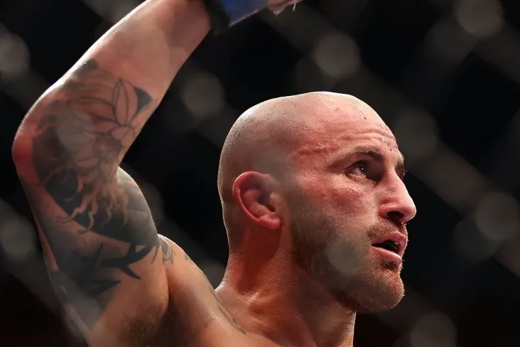 Aspinall Volkanovski MMA karerasini yakunlashi kerakligini aytdi