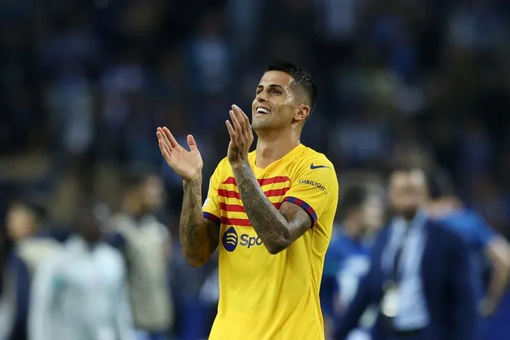 "Barselona "Joau Kanseluni qaytarish to'g'risida kelishib," Inter " — Romanodan oldinda qoldi