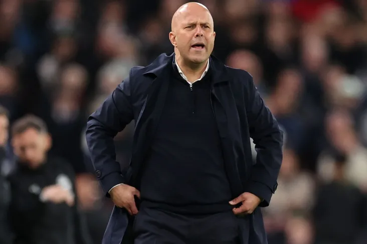 "Liverpul" murabbiyi Slot Bredli jarohat olgan taqdirda Martinellining xatti-harakatlariga munosabat bildirdi