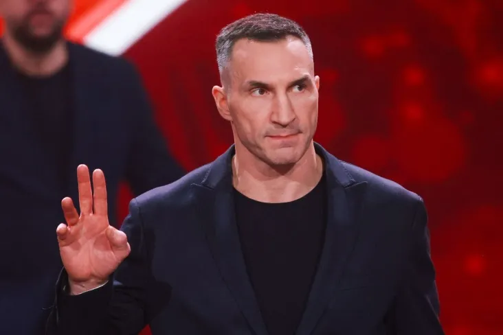 Vladimir Klitschko olimpiyachi bilan sparring ko'rsatdi, chunki u qaytib kelishi mumkinligi haqida gapirdi