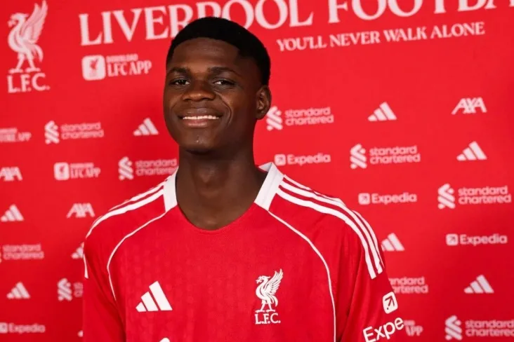 "Liverpul" 18 yoshli himoyachining o'tishini e'lon qildi