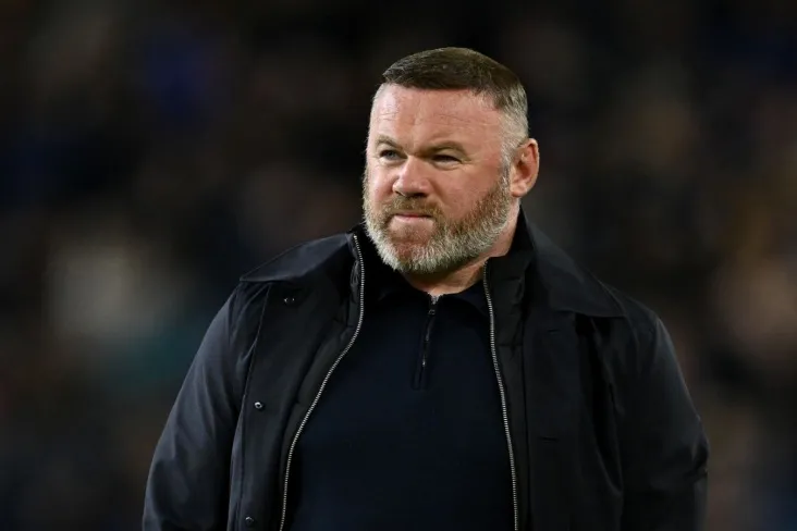 Runi akasi boshchiligidagi "Maklesfild Town" ning "Kristal Palas"ustidan g'alabasi haqida gapirdi