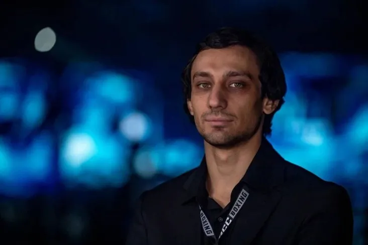 RCC rahbari: Pyotr Yan oq uy oldida Rossiya bayrog'ini ko'targanda-bu butun mamlakat bo'ylab tarqaladi