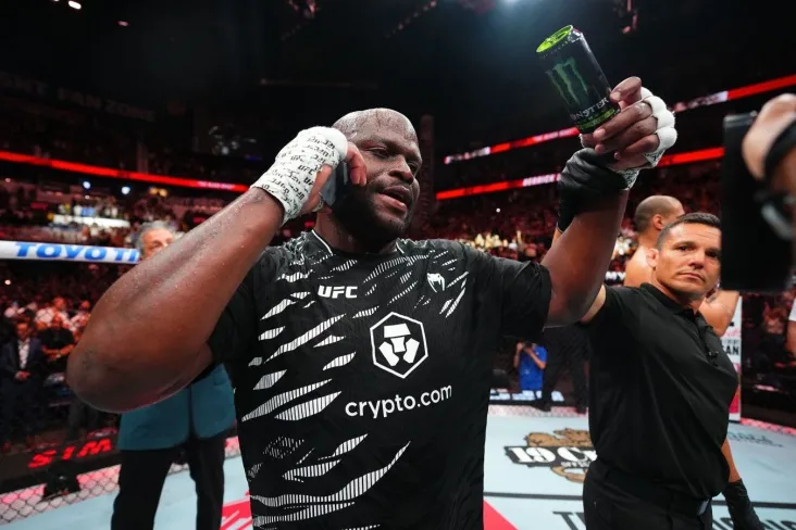 Lyuis 2026 yilda Hamzat Chimayev va Islom Maxachevning jangini ko'rishni istashini aytdi