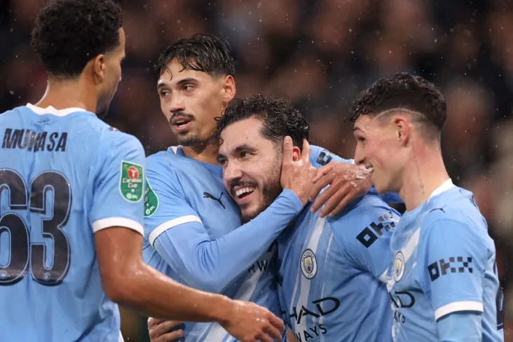 Chempionlar Ligasi o'yinining to'g'ridan-to'g'ri video translyatsiyasining boshlanishi "Bude — Glimt" - "Manchester Siti"