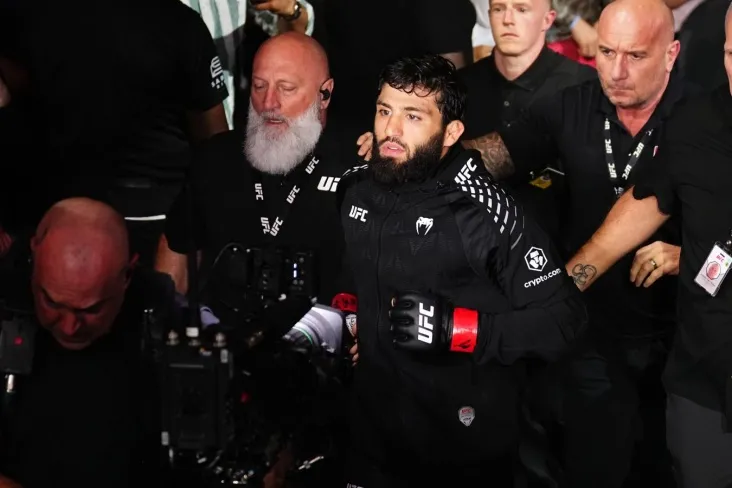 "Men barcha pulimni berardim." Tsarukyan UFC unvoni uchun nimani qurbon qilishga tayyorligini aytdi