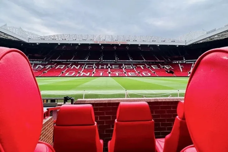 "Manchester Yunayted" tarixi haqida hujjatli serial suratga olinadi