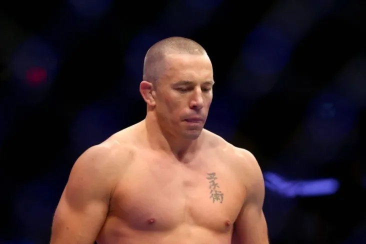 Surat: 44 yoshli Jorj Sent-Pyer o'zining haqiqiy jismoniy tayyorgarligini namoyish etdi